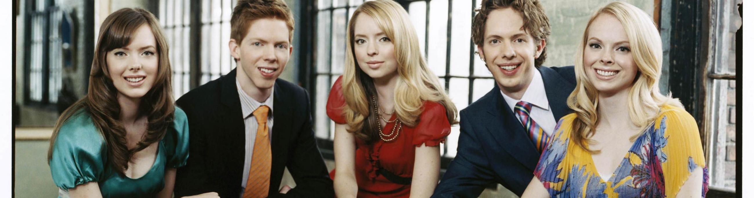 5 Browns make classical music on 5 pianos