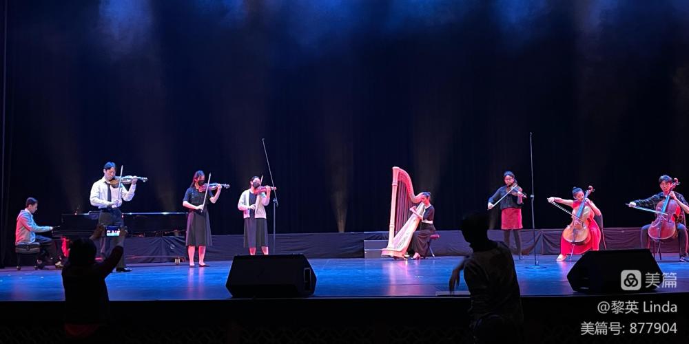 Spring Festival Gala chamber orchestra on stage