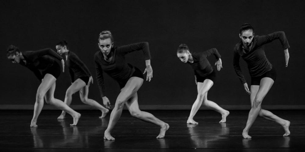 Students from the Ballet Etudes School of Dance