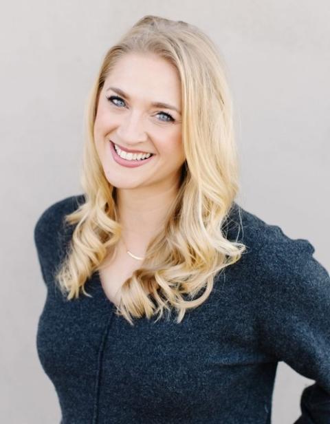 Kaitlynn Bluth (Fiona)